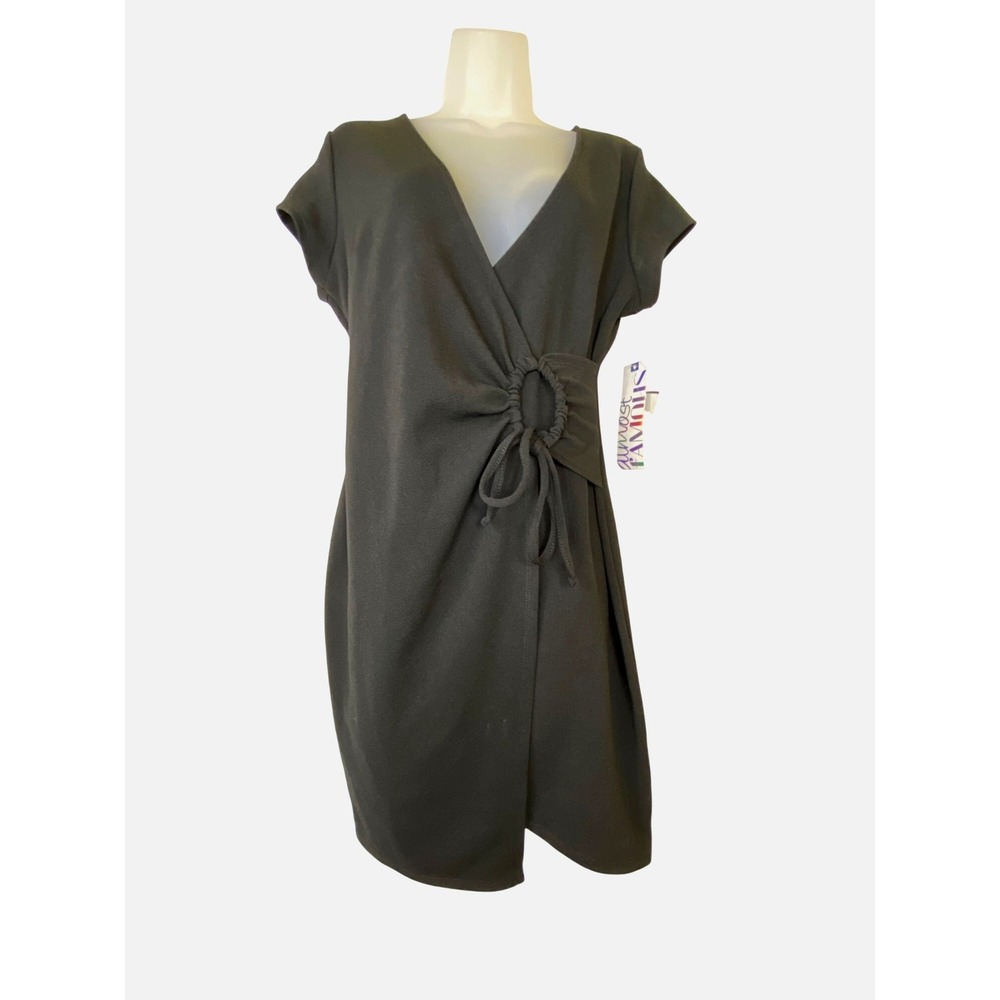Black Wrap Style Dress With Ruched Side Detail By Almost Famous Size L‎